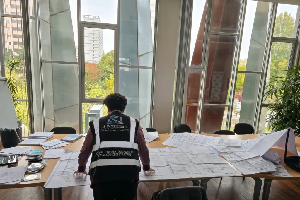 Ingénieur bureau d'études structure RS Ingénierie analyse de plans